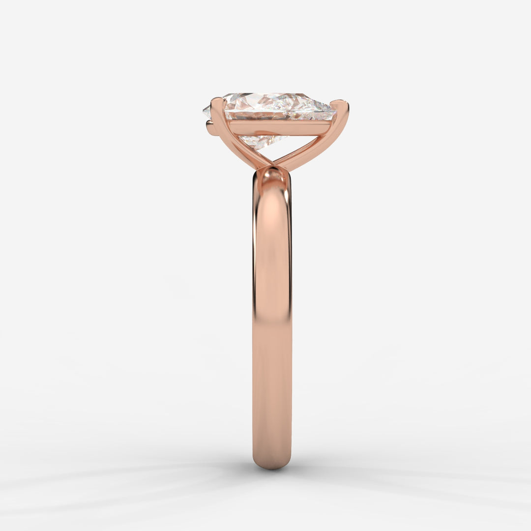 Solitaire Pear Ring in Rose Gold