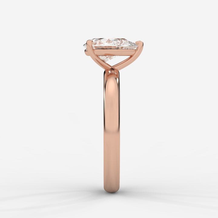 Solitaire Pear Ring in Rose Gold