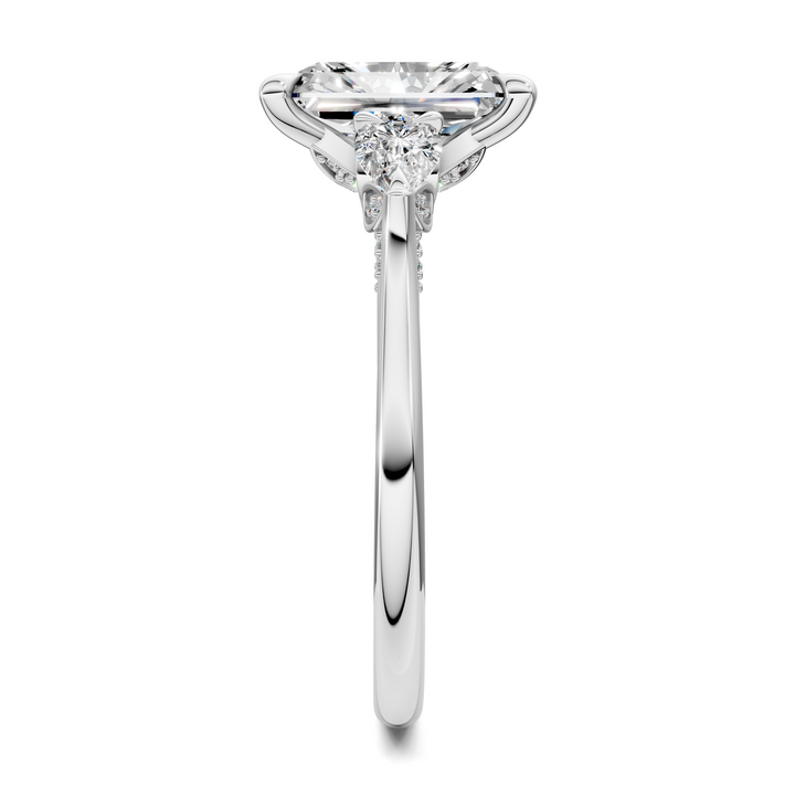 Lesley Nature Three Stone Ring