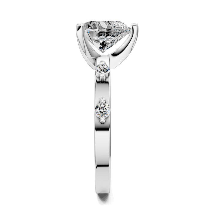 Elizabeth Heart Accents Ring