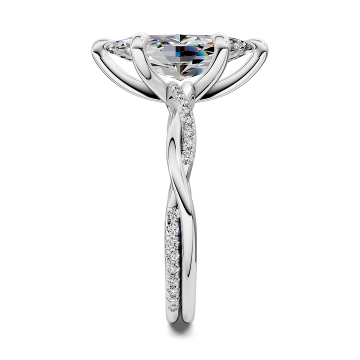 Yvette Scalloped twisted Pavé Ring