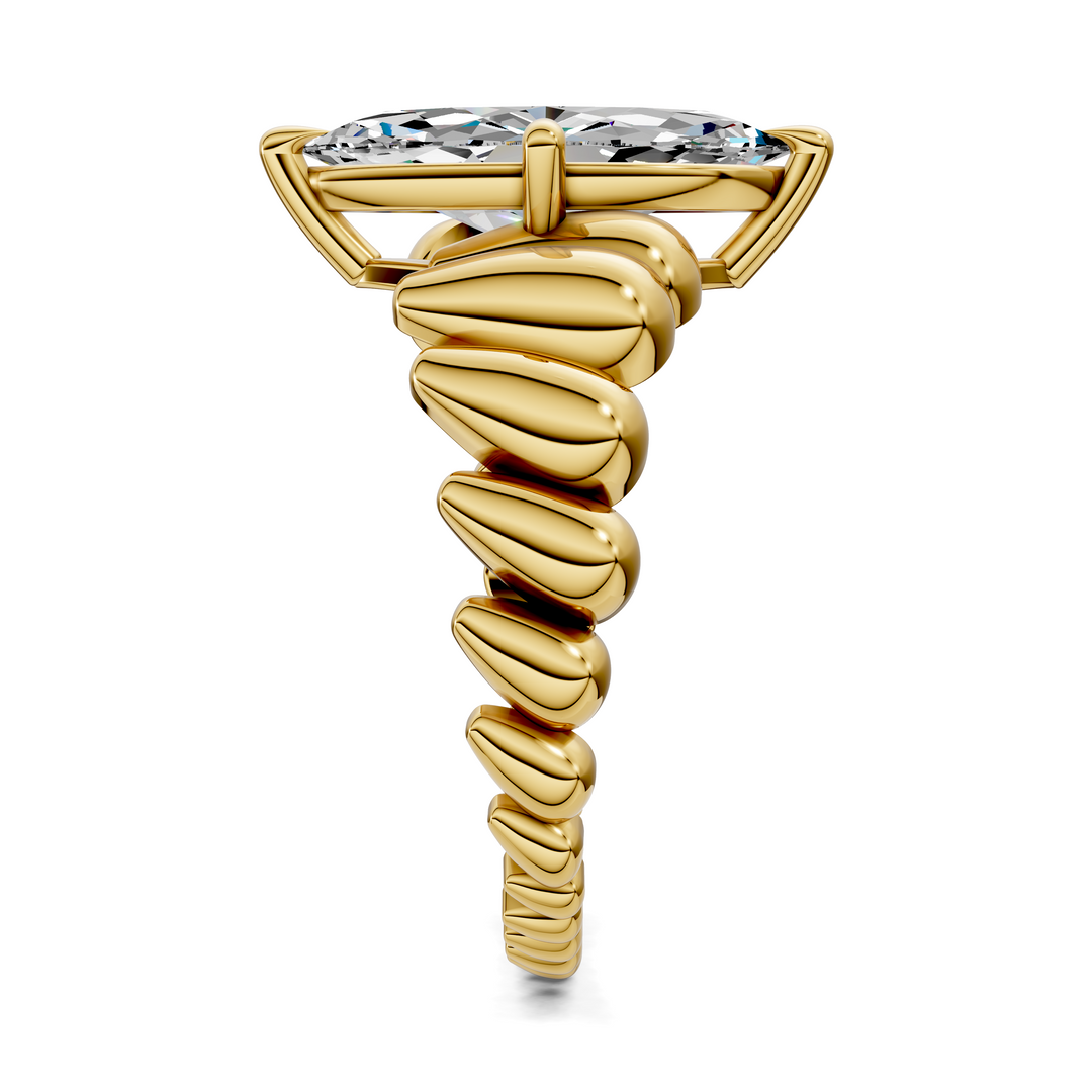 Kassandra Croissant Ring