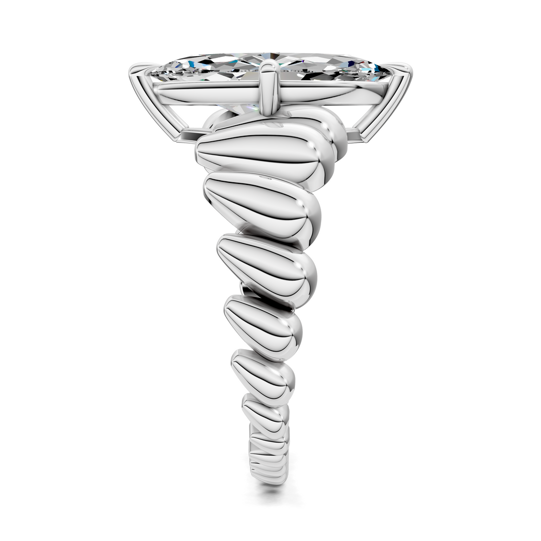 Kassandra Croissant Ring
