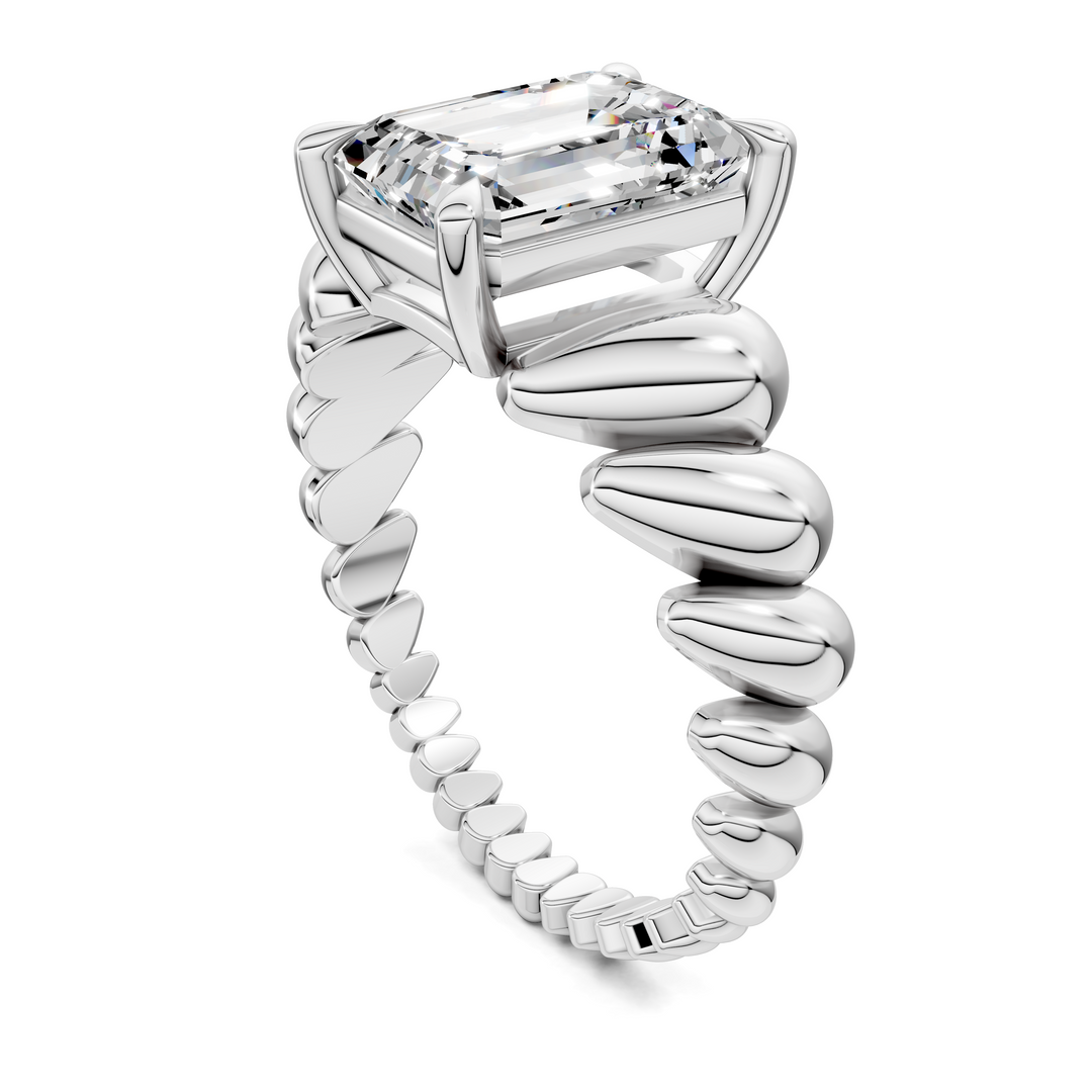 Kassandra Croissant Ring